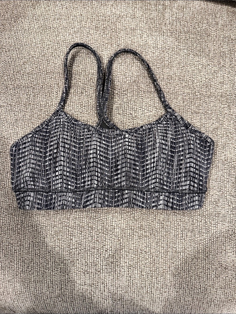Lululemon Flow Y bra Top Gray & White Size 6
